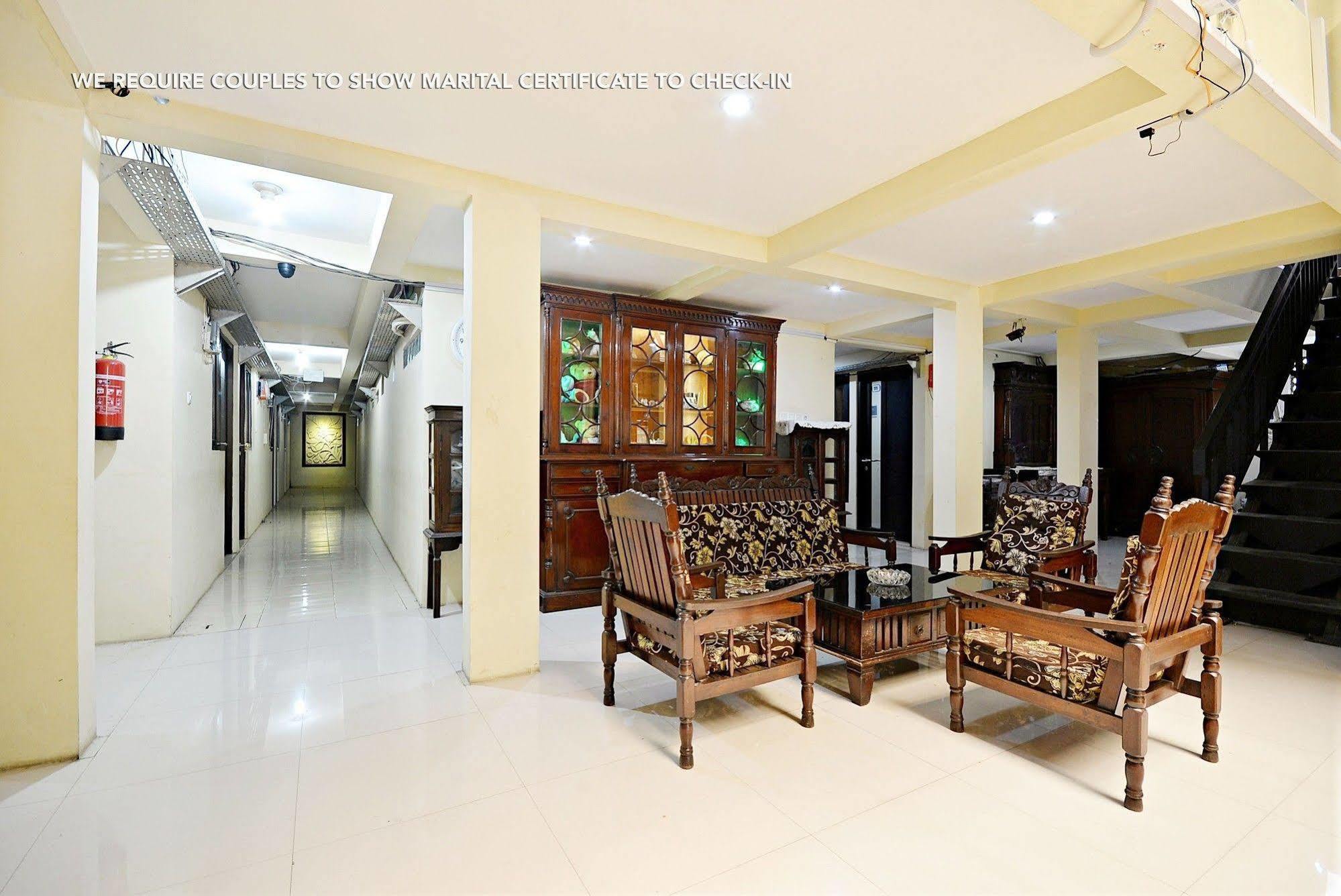 Zen Rooms Kuningan Syariah Jakarta Eksteriør billede