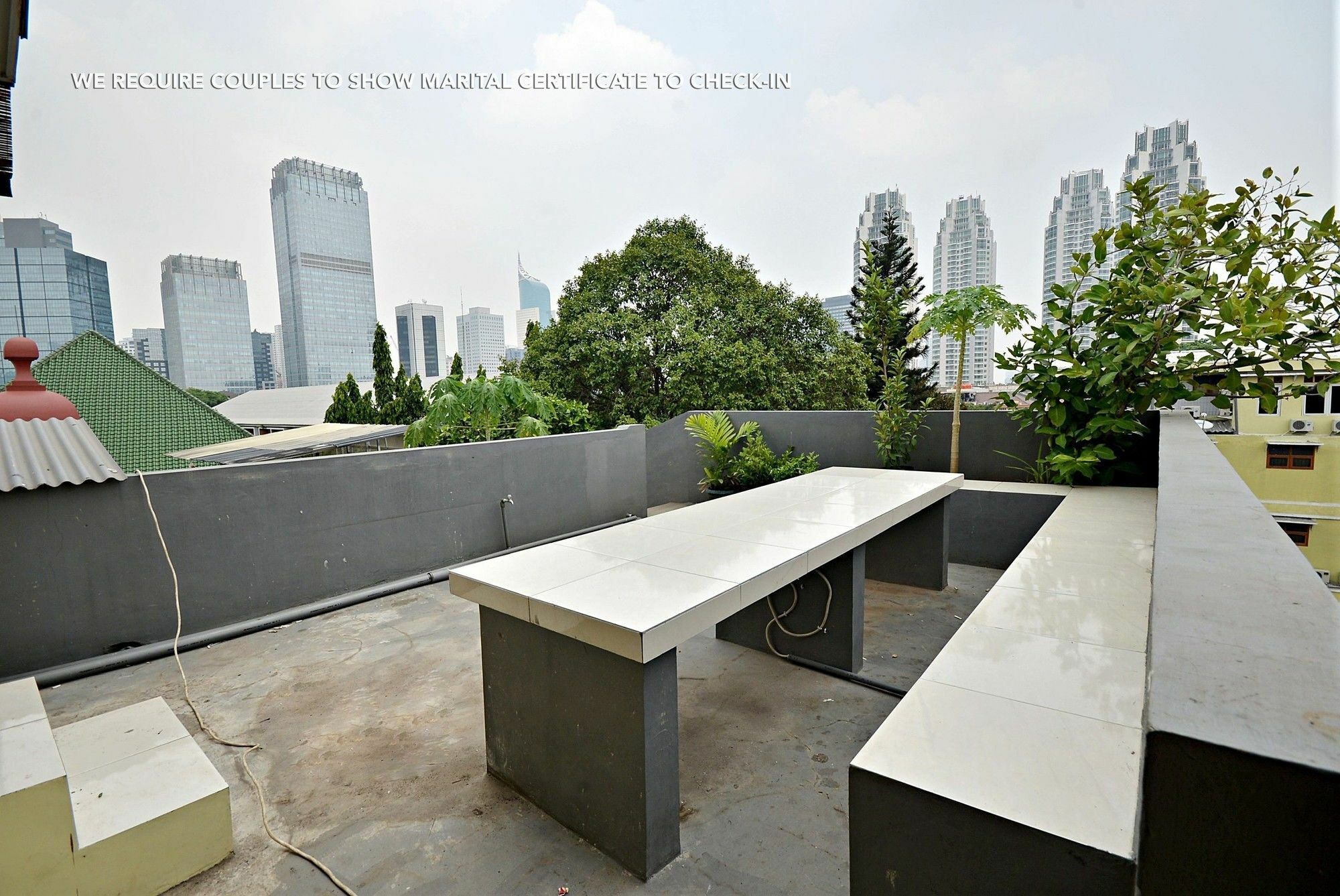 Zen Rooms Kuningan Syariah Jakarta Eksteriør billede